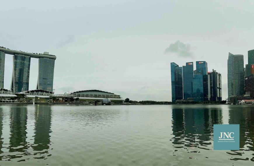 วิว Marina Bay ที่เปี่ยมด้วยความทันสมัยและระเบียบเรียบร้อย สะท้อนภาพลักษณ์อันแข็งแกร่งของสิงคโปร์ แม้ต้องเผชิญความท้าทายด้านความปลอดภัยในมิติต่าง ๆ