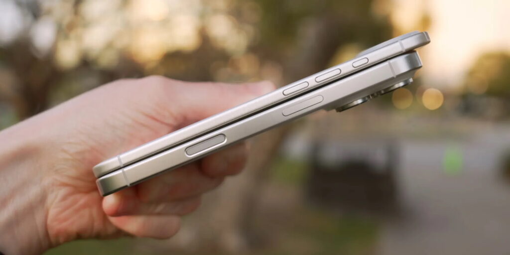 เปรียบเทียบความบางของ iPhone 17 Air กับ iPhone รุ่นก่อนหน้า”